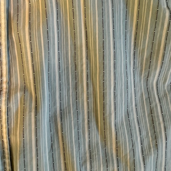 JCrew Secret Wash Men’s Stripped Dress Shirt - Picture 2 of 3